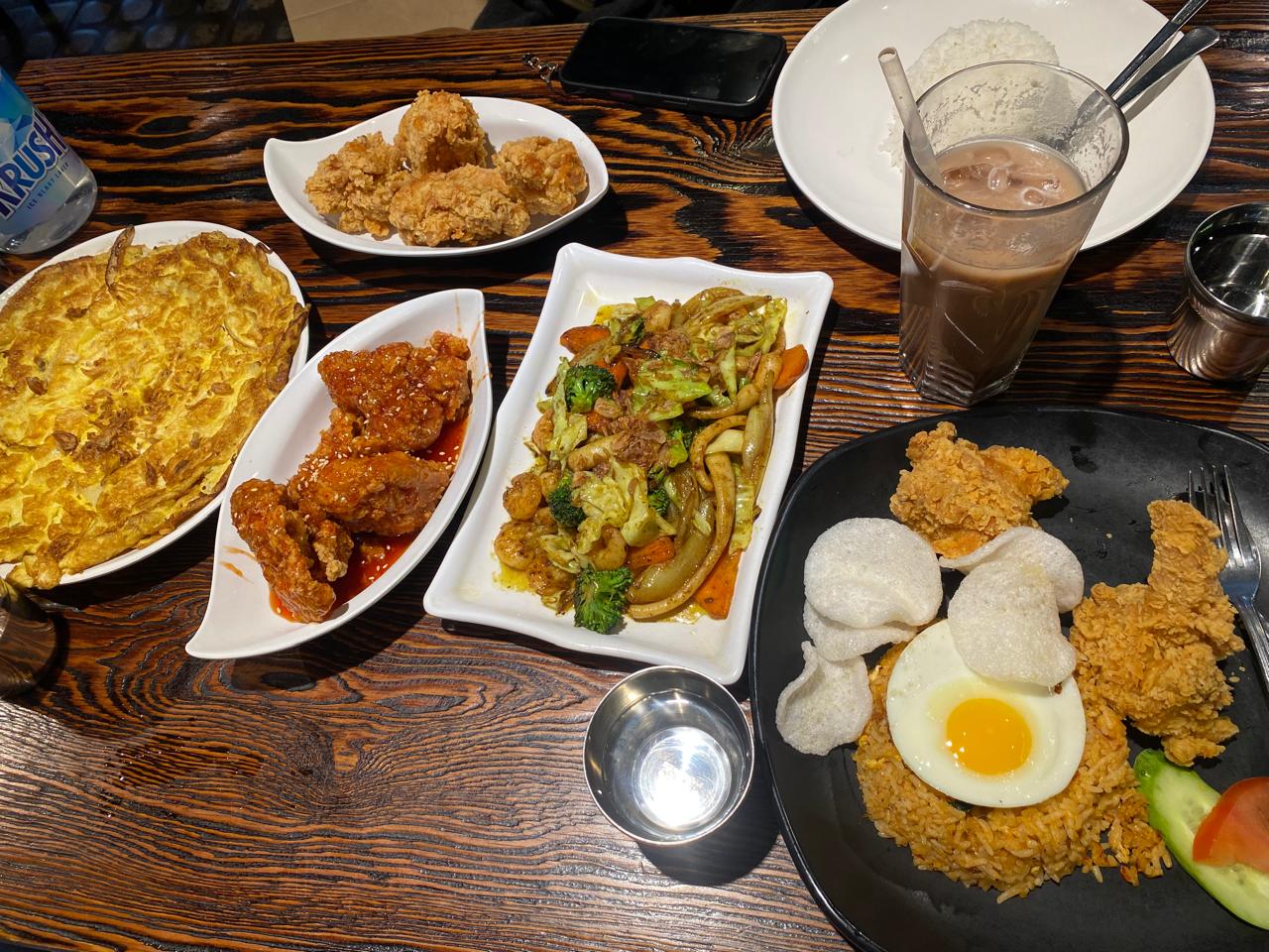 Kampungku Halal Feast: A Taste of Home